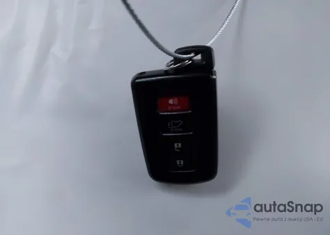 2017 Toyota Rav4 Limited z USA, uszkodzony, nr VIN 2T3DFREV2HW687448